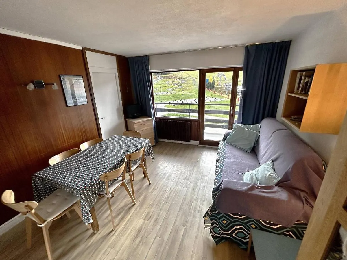 Les Menuires : 2 Pieces, 6 Pers, Balcon Sud, Au Pied Des Pistes - Fr-1-452-208 Apartment Saint-Martin-de-Belleville